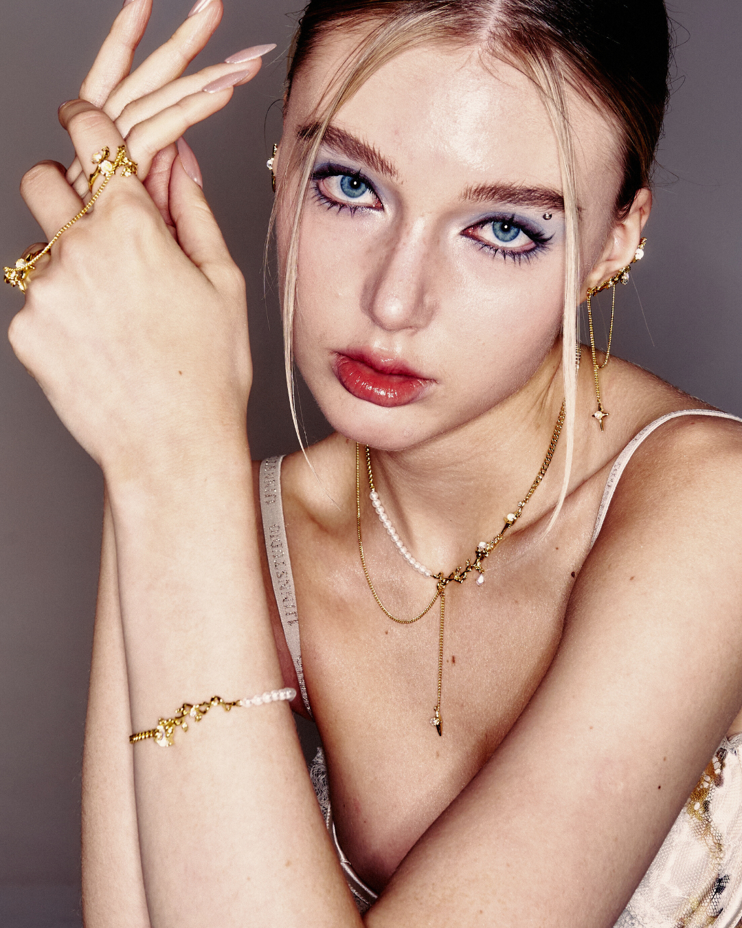 ID #19 ROSE BRACELET [GOLD]