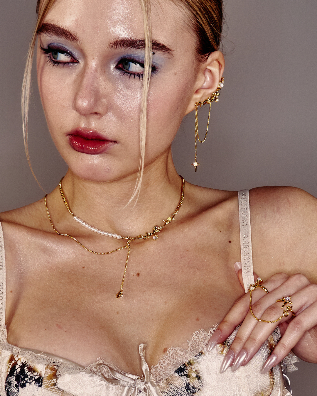 ID #18 ROSE EARRINGS [GOLD]