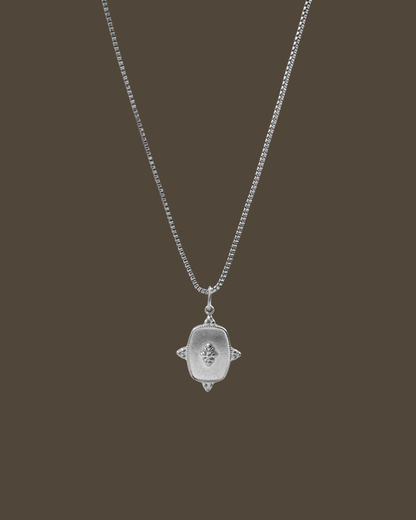 Virginia Pendant Box Chain Necklace