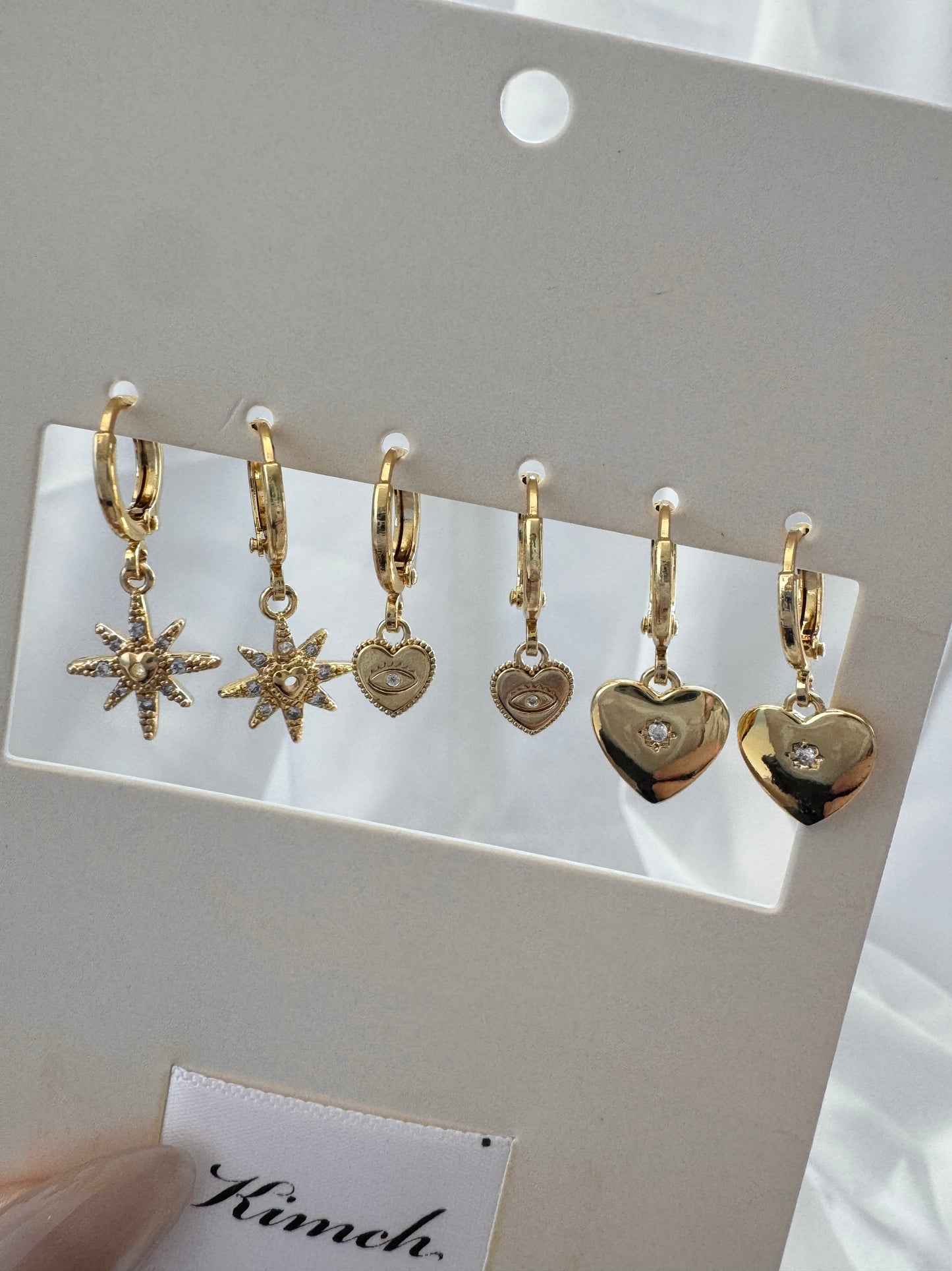 Elaine Valerie Charis Huggie Earrings Set