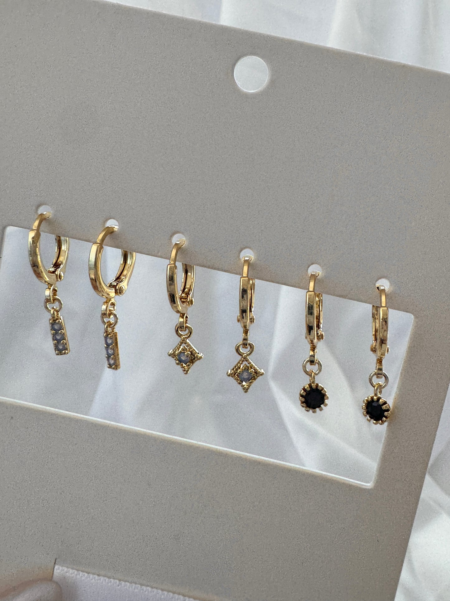 Sirius Glaucous Alexandra Huggie Earrings Set