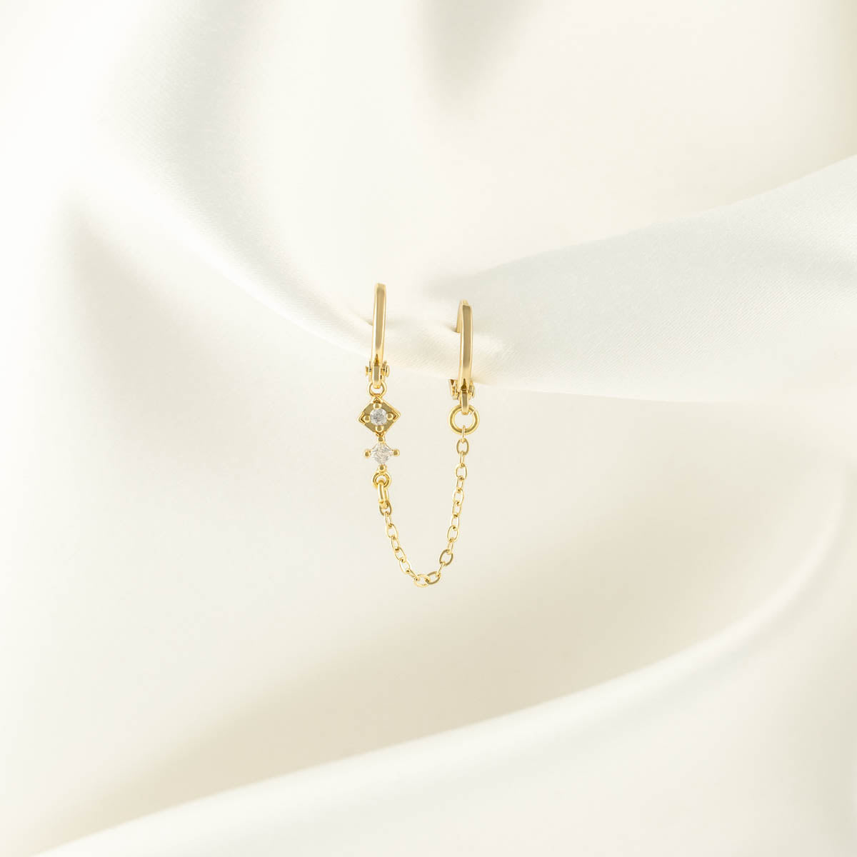 Temperance White Zircon Huggie Chain Earrings